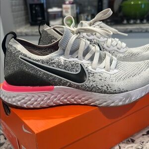 Nike Women's Epic React Flyknit 2 Running Shoes with Pink Accent